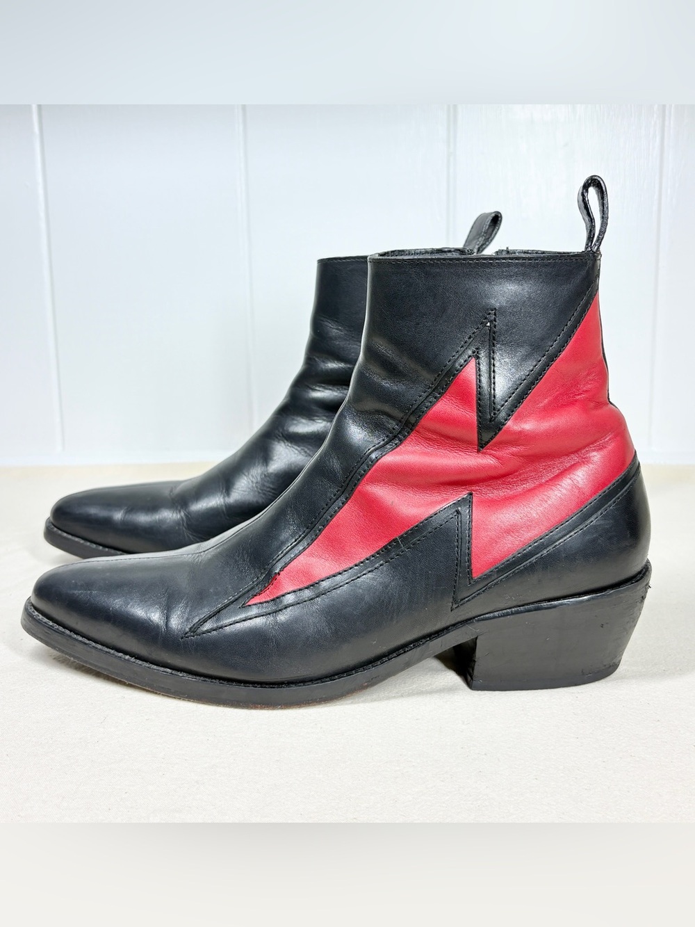 Straight to Hell Men’s Lightning Bolt Leather Heeled Boots Size 10 Black Red